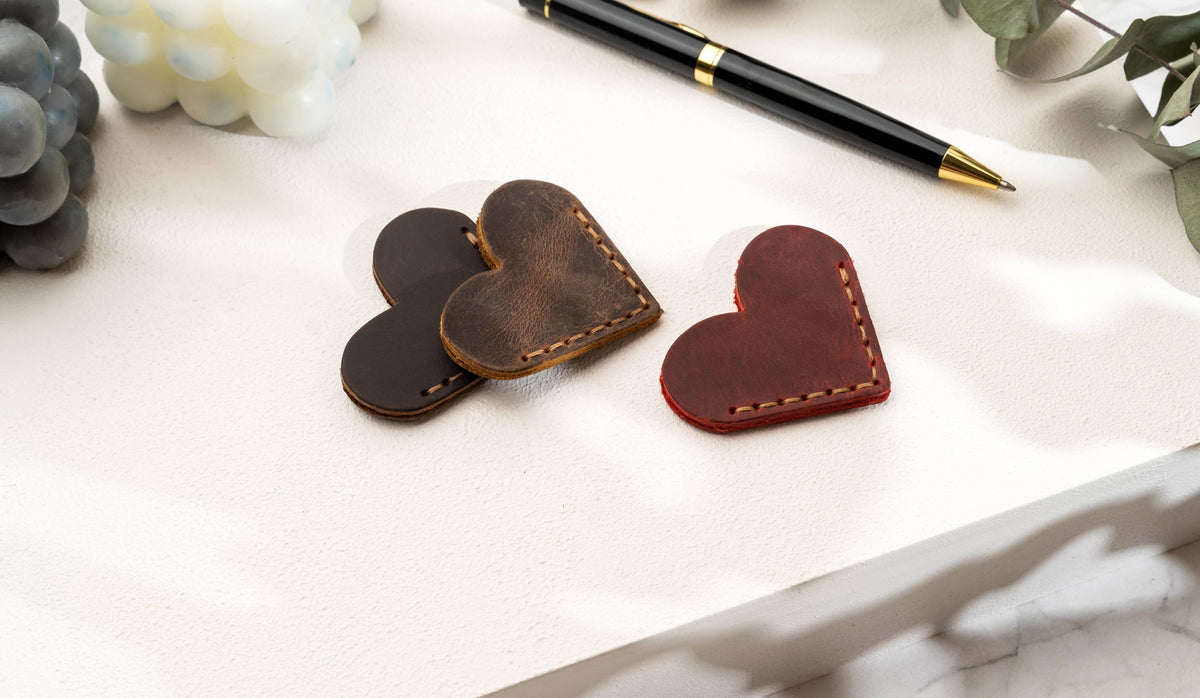 Leather magnet  Gift, Book accessories: Red, Classic