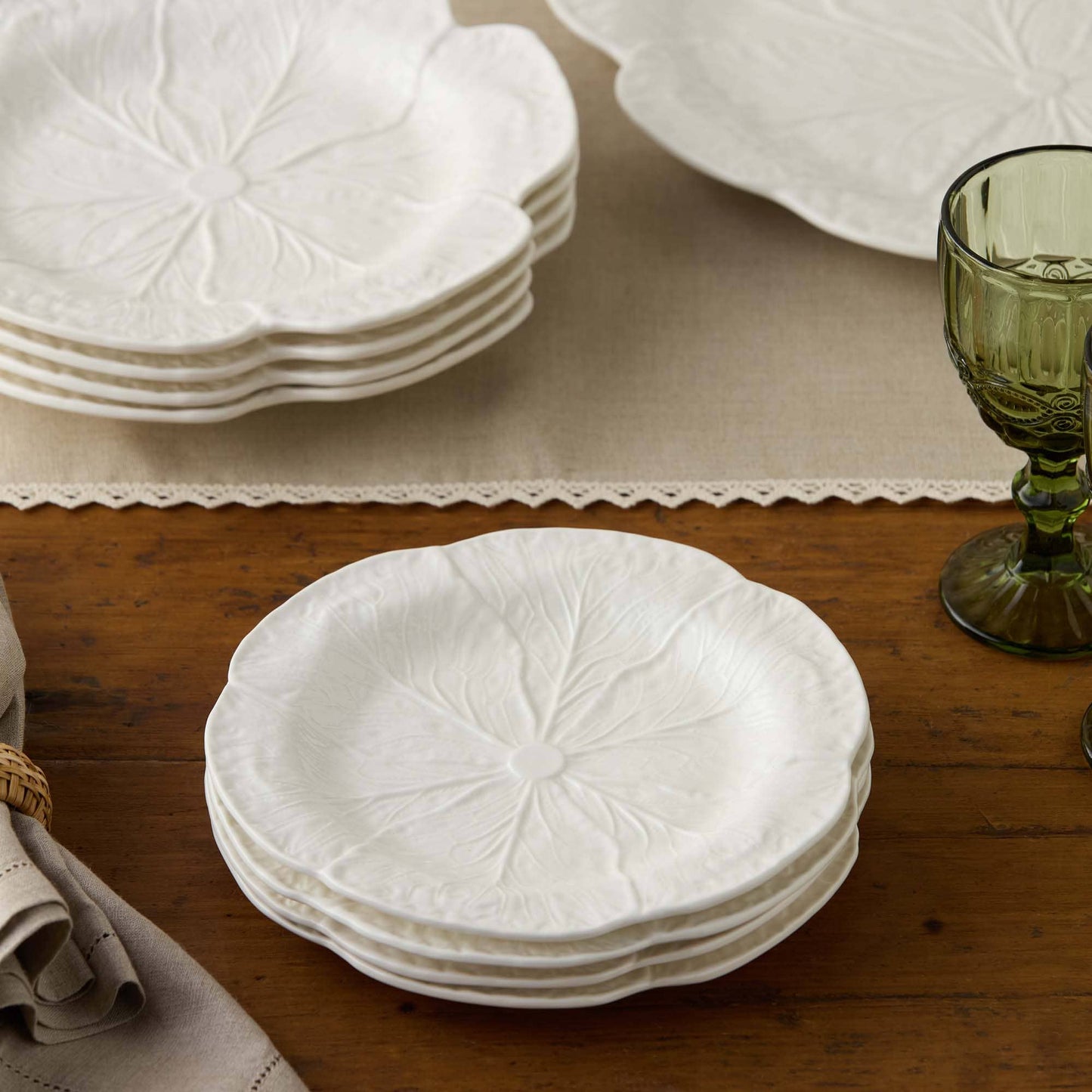 Le Jardin White Cabbage 3-D Salad Plate 9 in