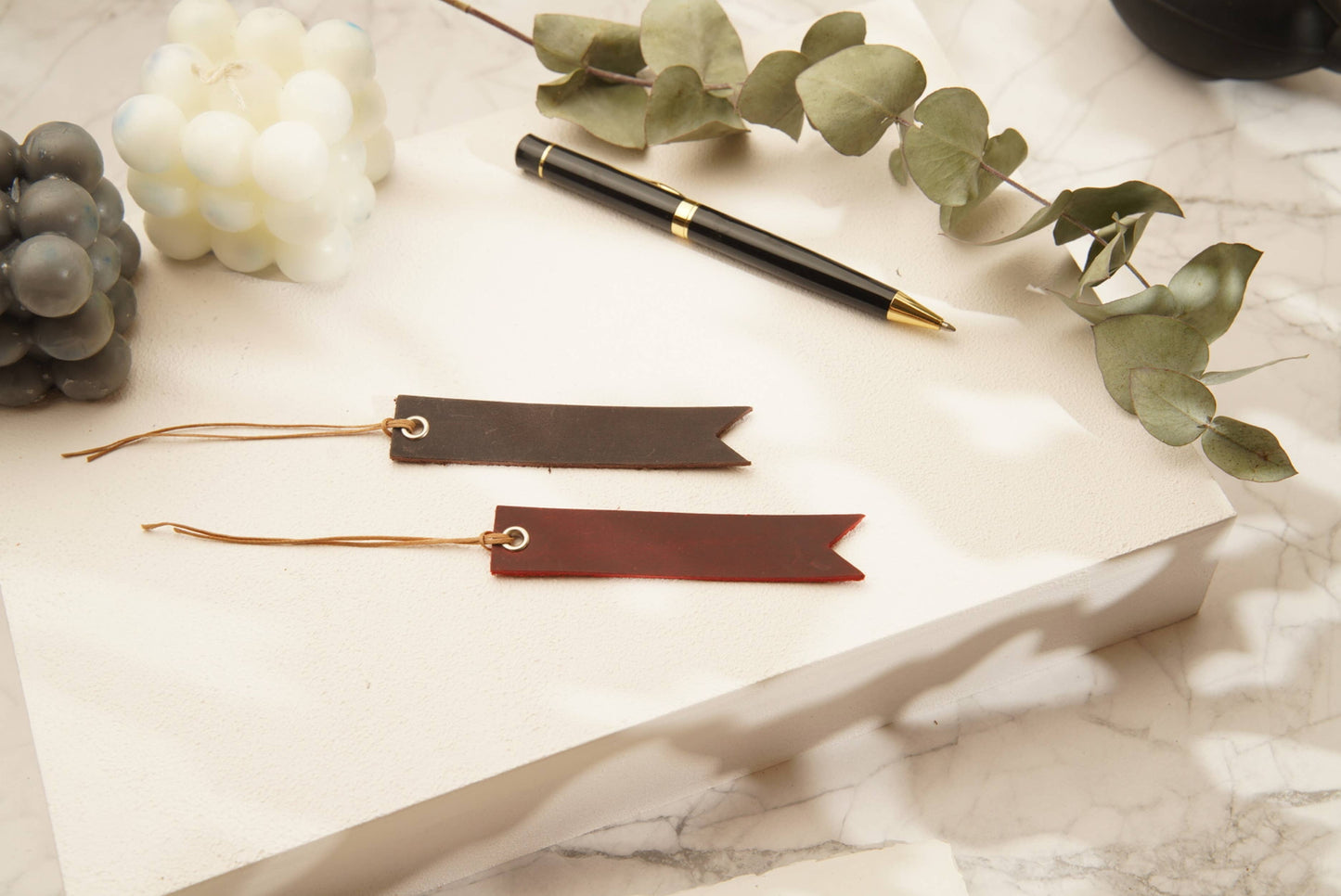 Leather magnet  Gift, Book accessories: Red, Classic