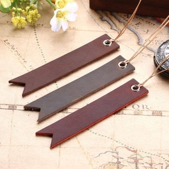 Leather magnet  Gift, Book accessories: Red, Classic